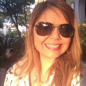 Meet your Posher, Deise carla